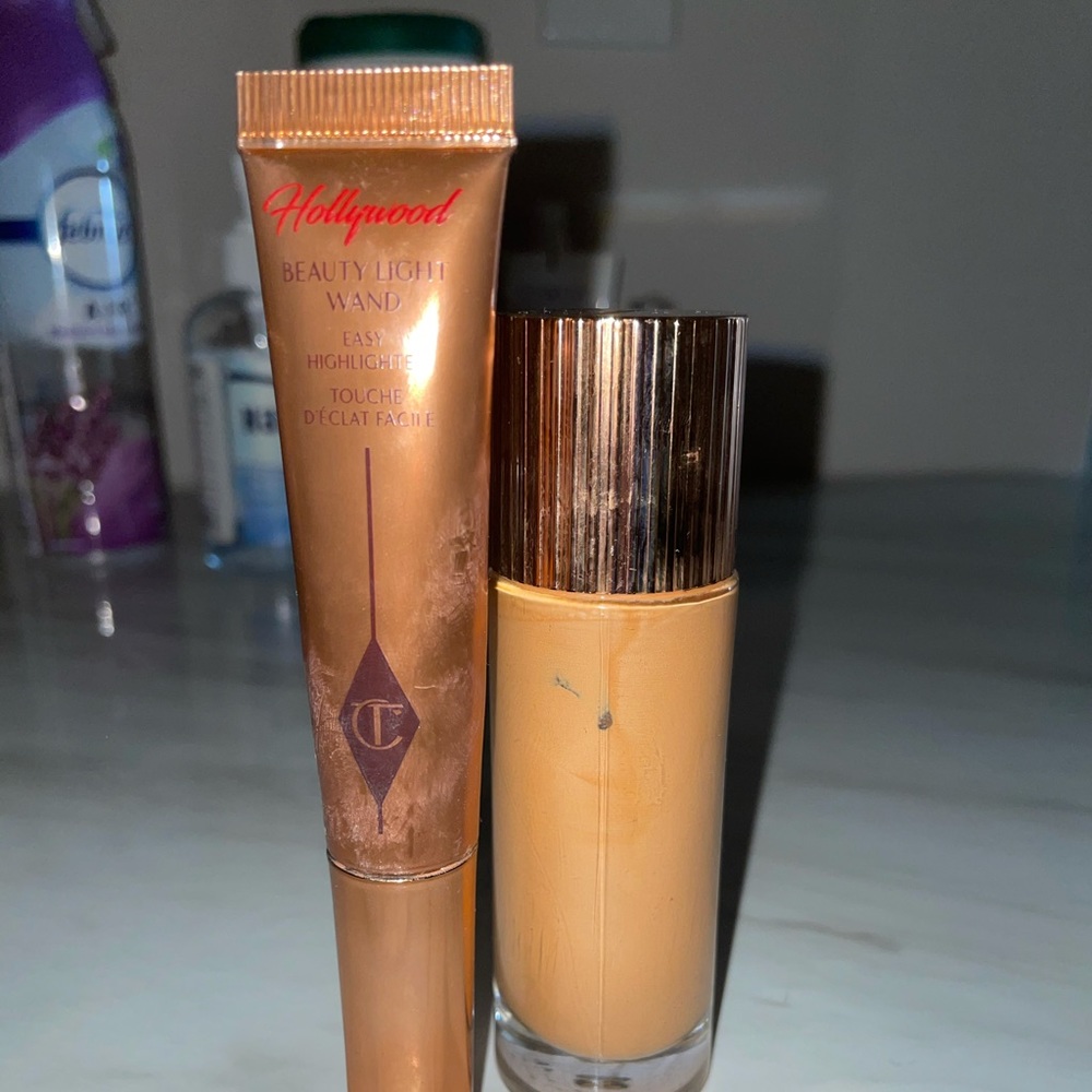 Charlotte Tilbury Flawless Filter & highlighter